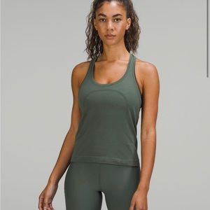 Lululemon NWT swiftly tank size 2